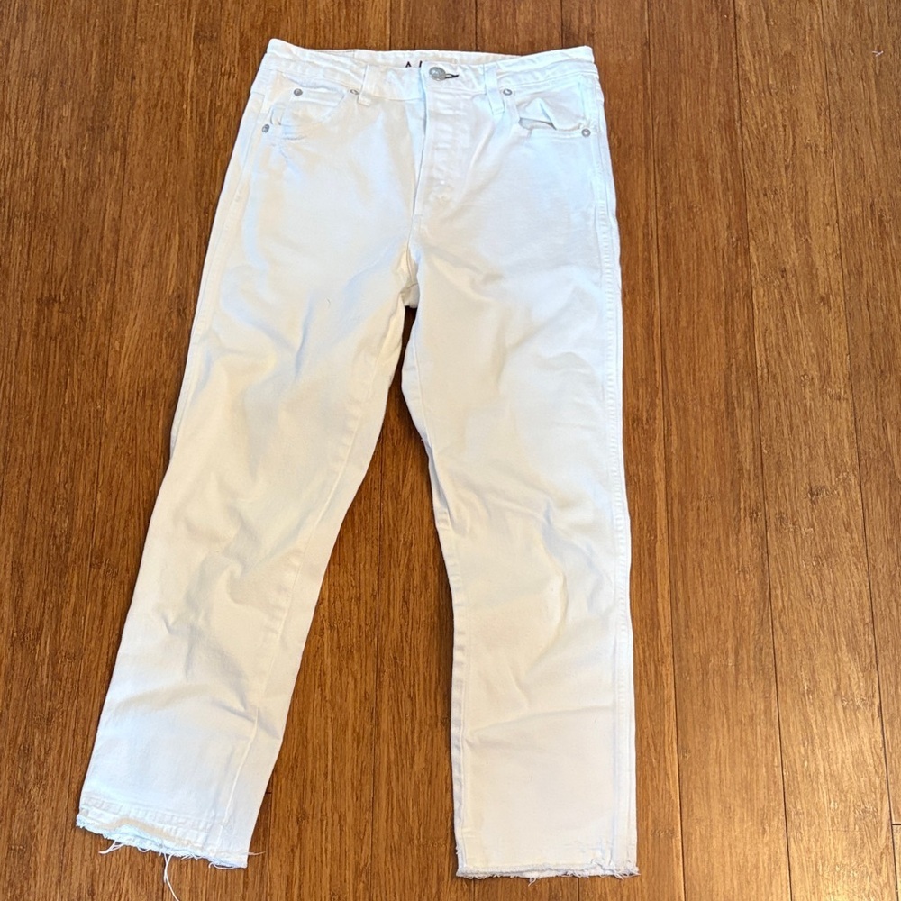AMO White Straight Leg Jeans - womens size 29 - style babe in sea salt